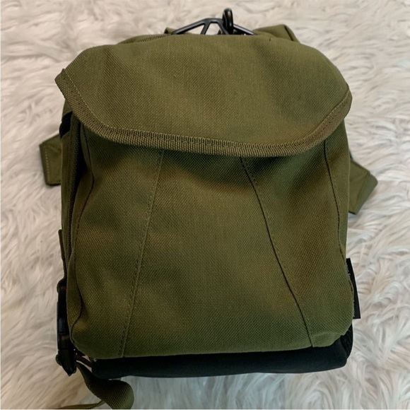 TENBA messenger camera bag small olive green - Picture 10 of 14